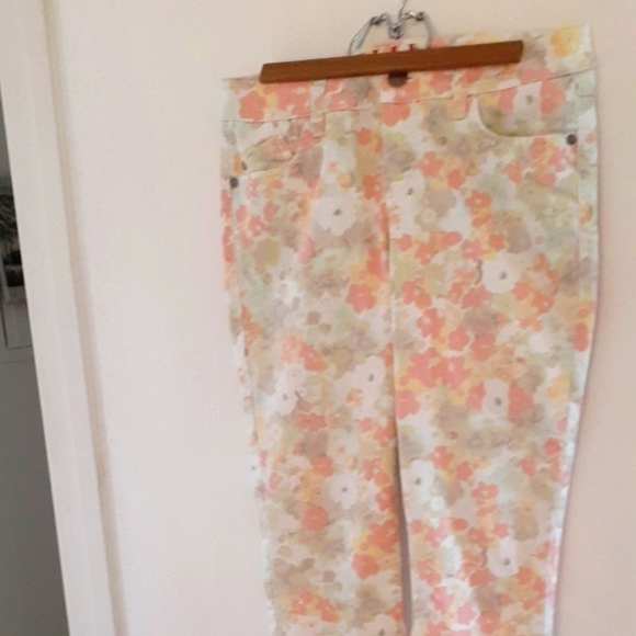 Ladies multi color jeans - Picture 1 of 3